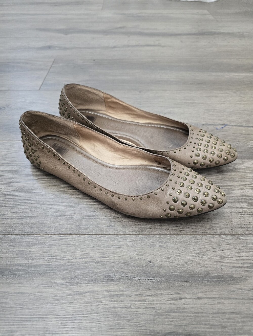 Frye Pointy Toe Flats Studded Leather Size 8